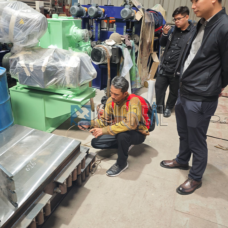 Precision Cut To Length Line